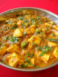 Green peas and paneer cooked in a mildly spic e d tomato and onion sauce with a touch of cashew and almond paste